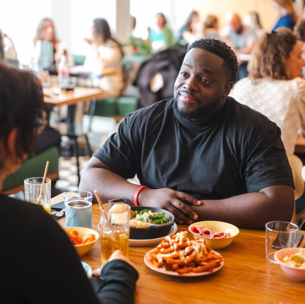 Xavier Mbemba à son bureau